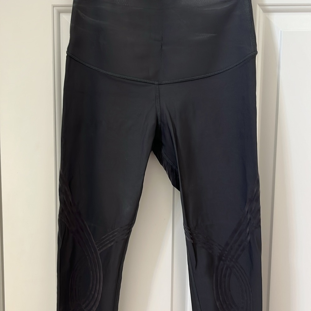 Gray High-Waisted Performance Leggings - Picture 2 of 7